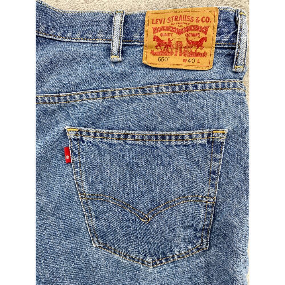 Levi’s 550 Denim Shorts W40 Relaxed Fit Blue Jean Cutoffs Vintage Style - Picture 6 of 10